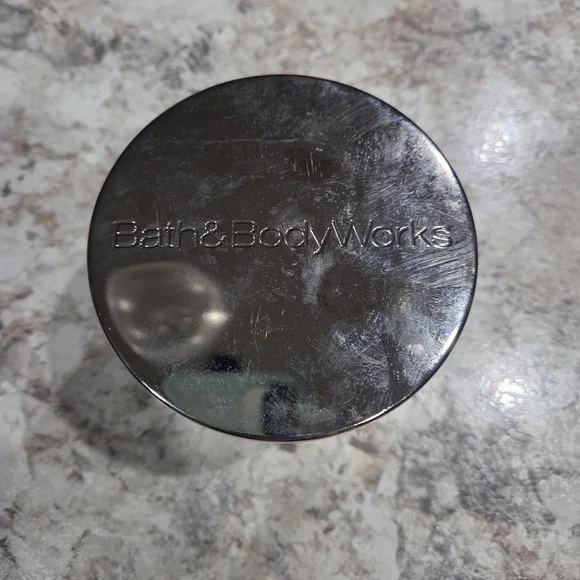 Bath & Body Works Eucalyptus Rain 3-Wick Candle - Teal & White - Picture 2 of 4